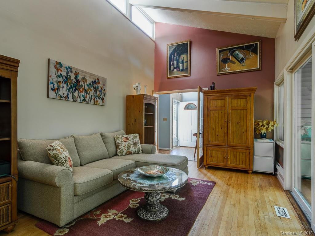 32 Woodbury Road - Photo 4
