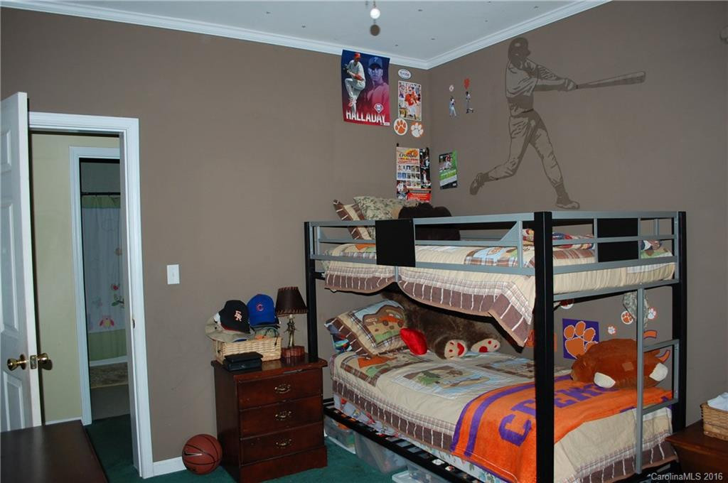 160 Carlton Drive - Photo 15
