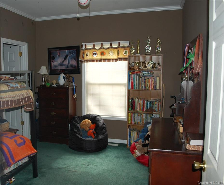 160 Carlton Drive - Photo 16