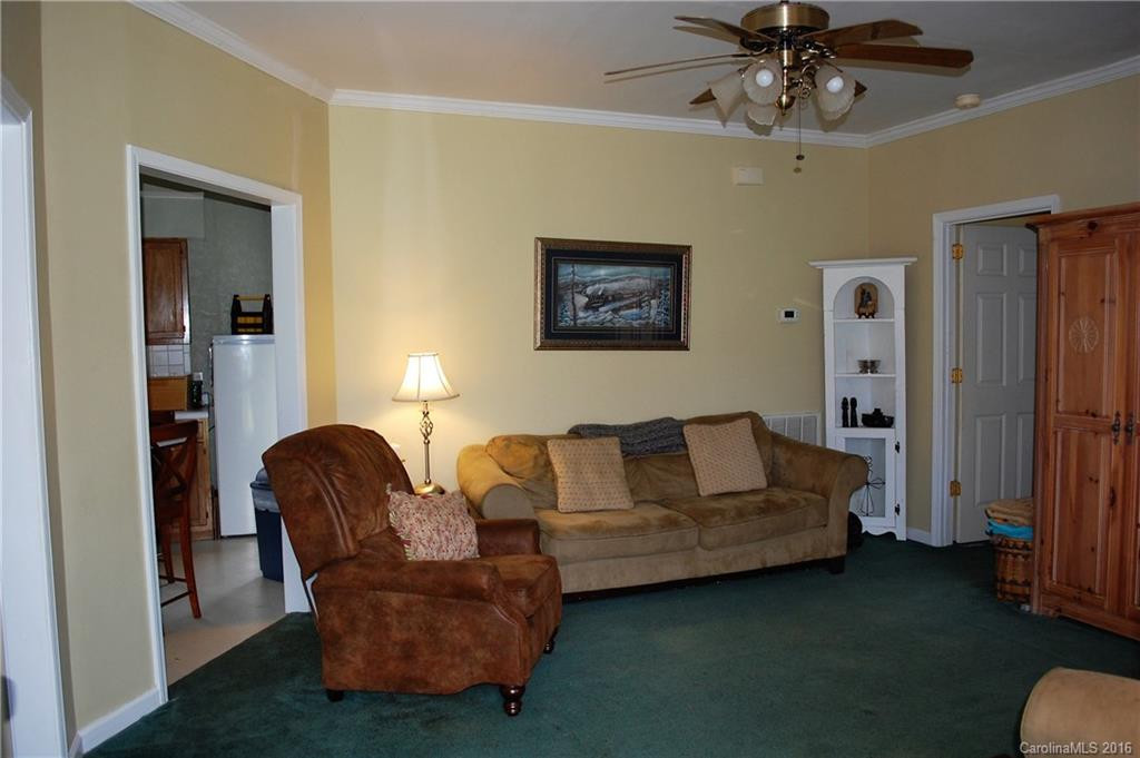 160 Carlton Drive - Photo 10