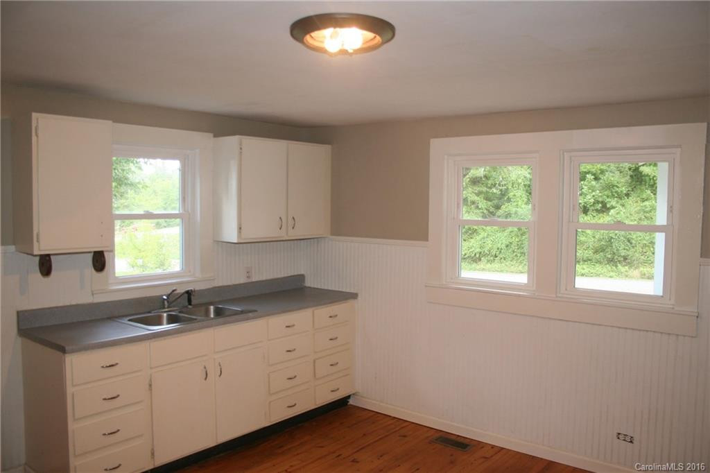 140 Curtis Parker Road - Photo 7