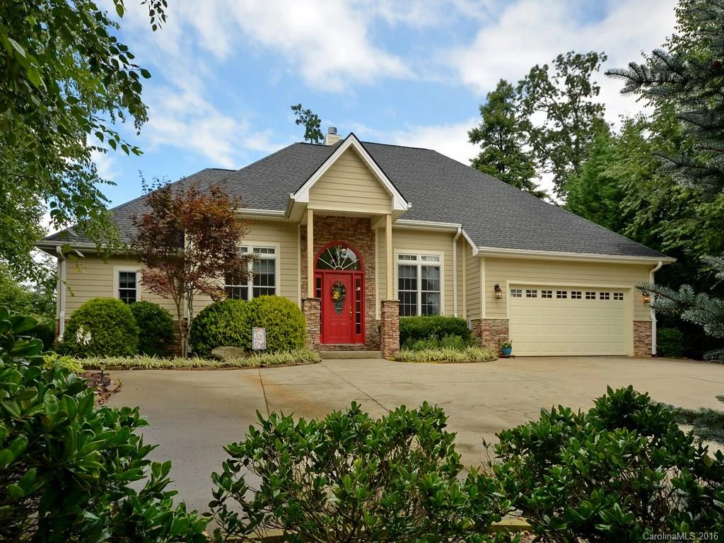 63 Club Knoll Court #1303