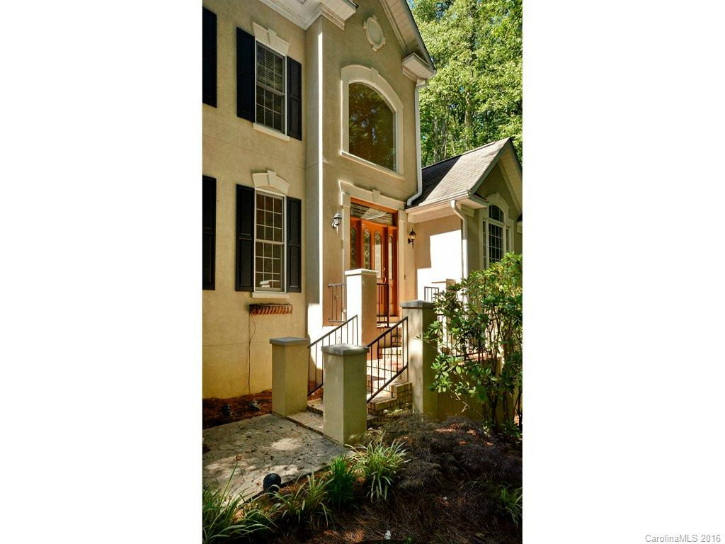 25 Willow Road - Photo 2
