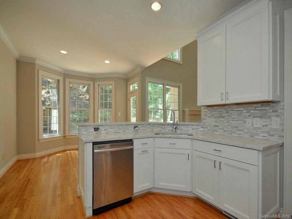 25 Willow Road - Photo 10
