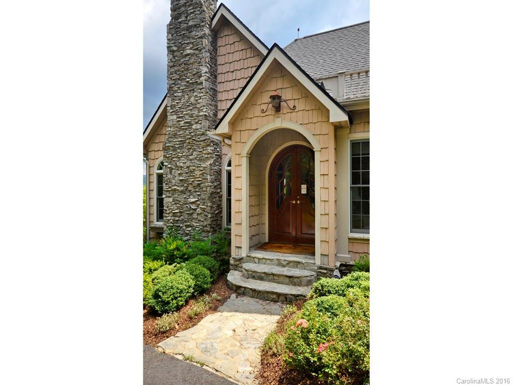 204 Crestview Drive - Photo 2