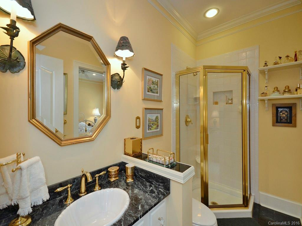 204 Crestview Drive - Photo 15