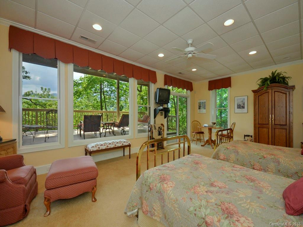 204 Crestview Drive - Photo 18