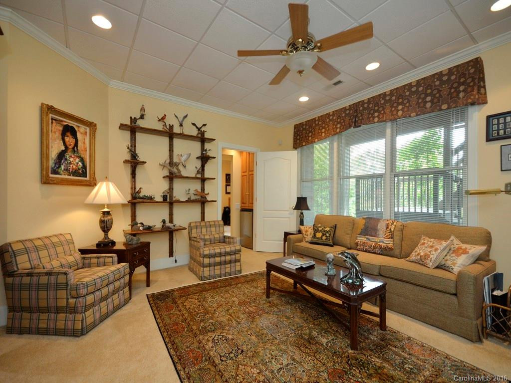 204 Crestview Drive - Photo 19