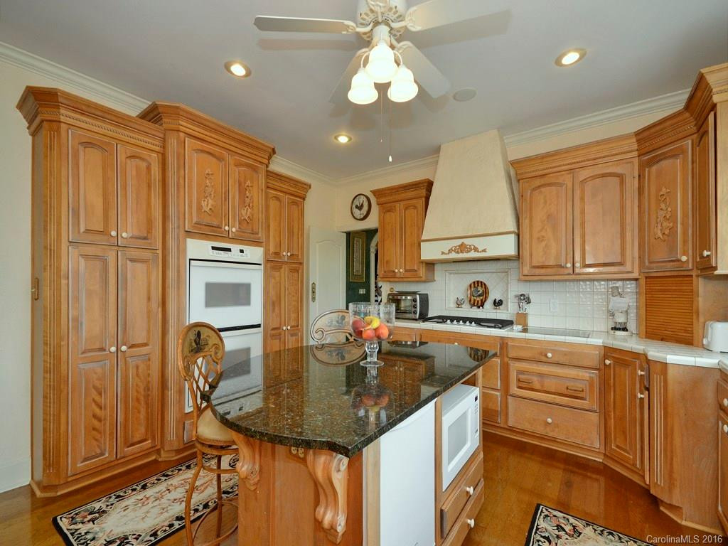204 Crestview Drive - Photo 6