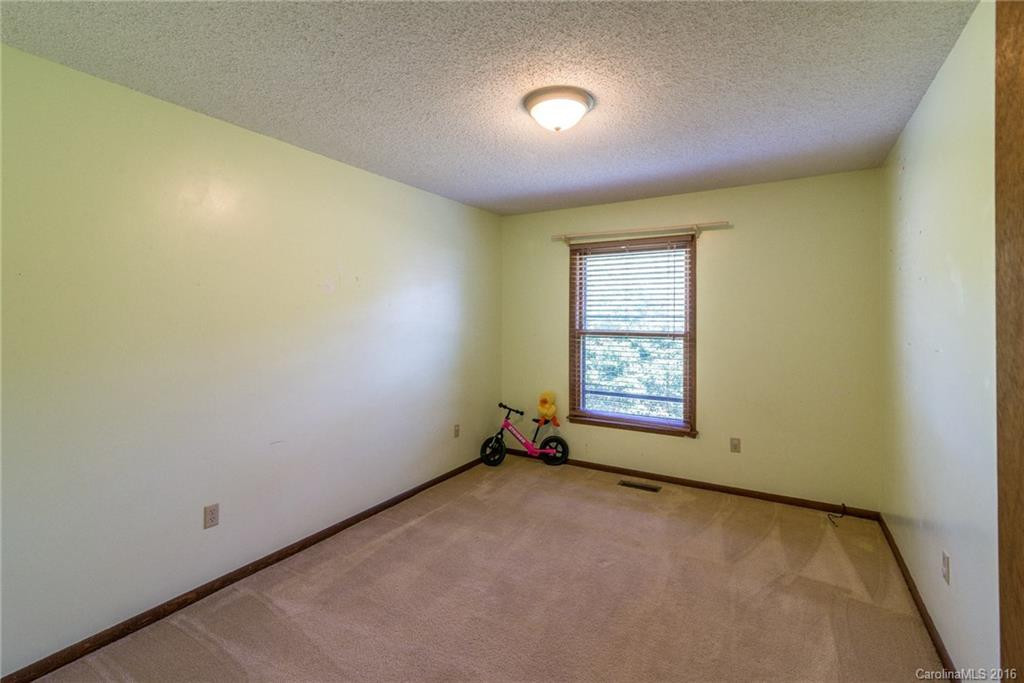 21 Dogwood Grove - Photo 16