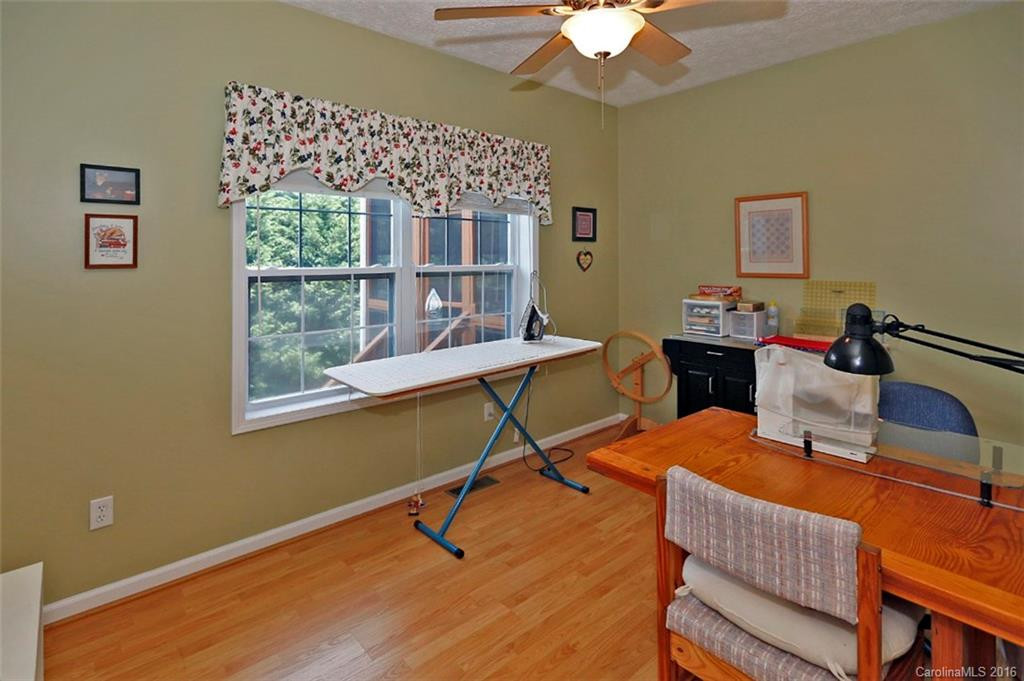 109 Hamlet Park - Photo 15