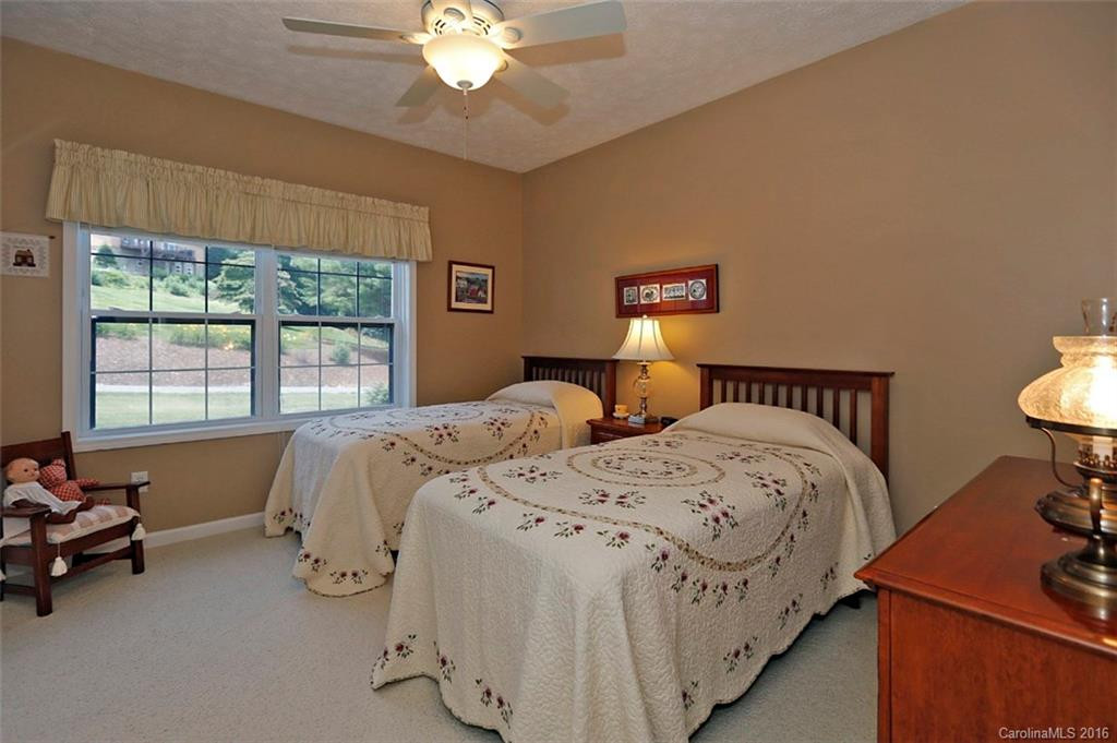 109 Hamlet Park - Photo 17