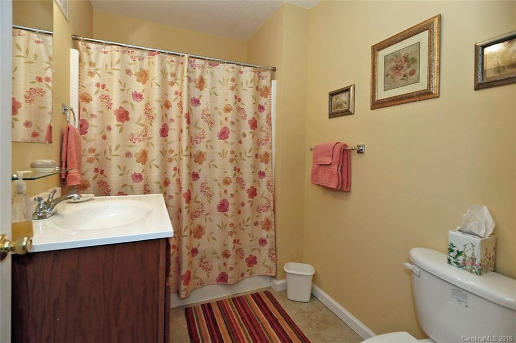 109 Hamlet Park - Photo 18
