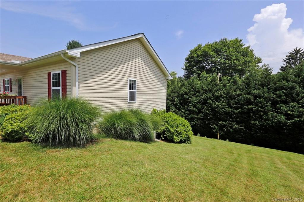 109 Hamlet Park - Photo 3