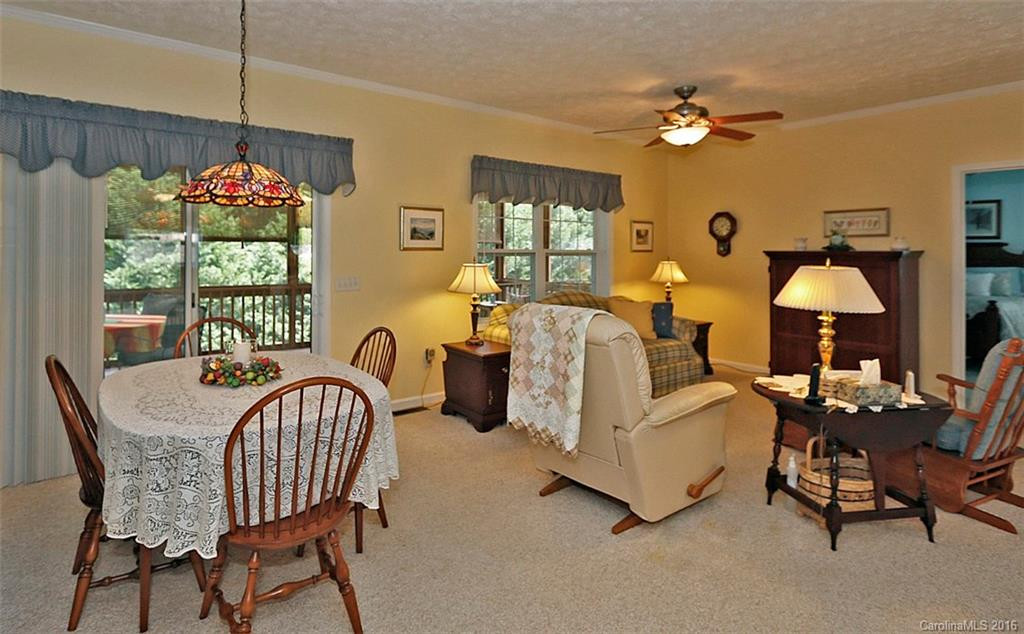 109 Hamlet Park - Photo 10