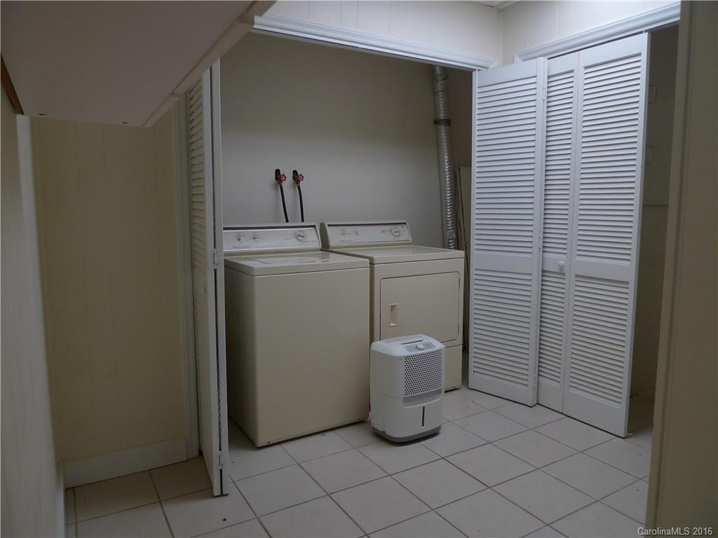 1298 Finalee Drive - Photo 3