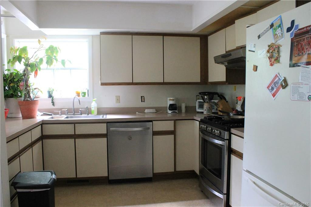 206 Laurel Park Place #11B - Photo 2