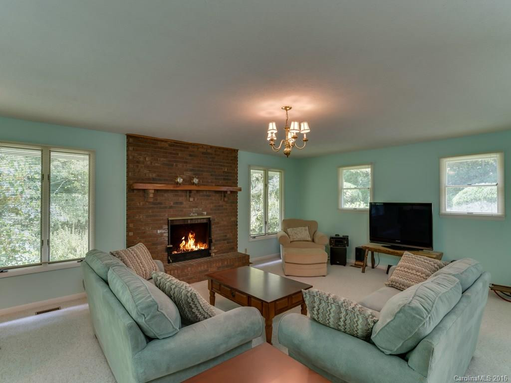 34 Columbia Street - Photo 2