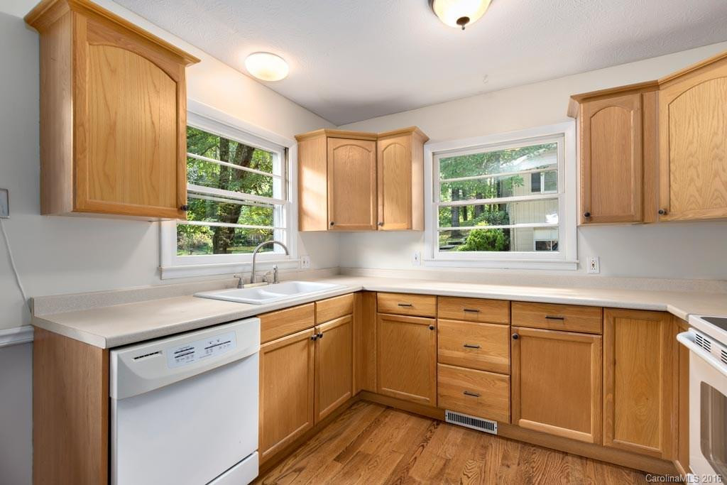 69 English Drive - Photo 3