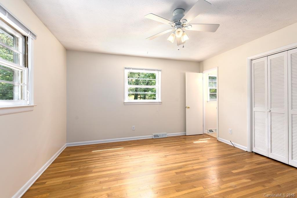 69 English Drive - Photo 8