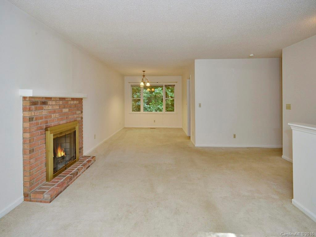 203 Park Lane - Photo 4