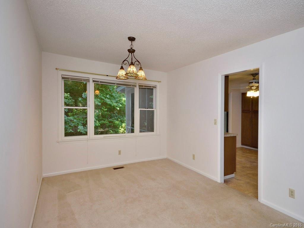 203 Park Lane - Photo 5