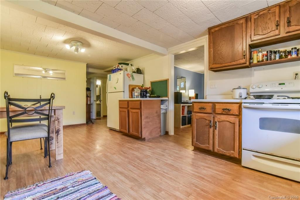 522 Deaverview Road - Photo 13