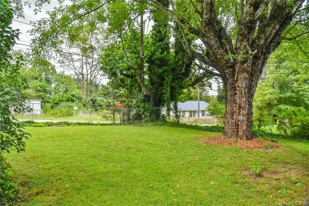 522 Deaverview Road - Photo 3