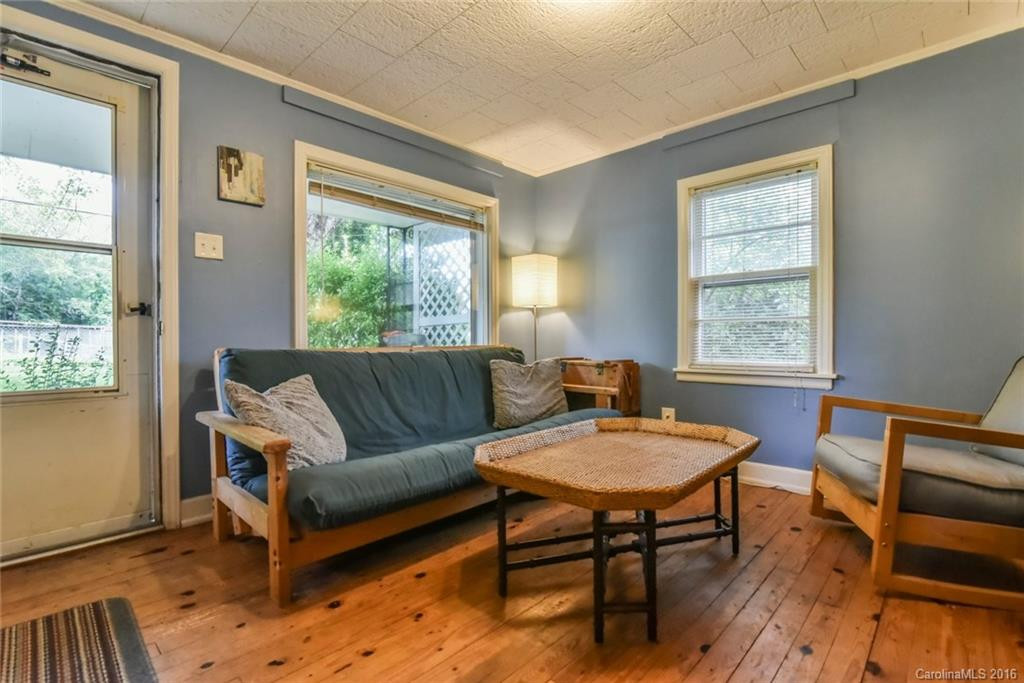 522 Deaverview Road - Photo 10