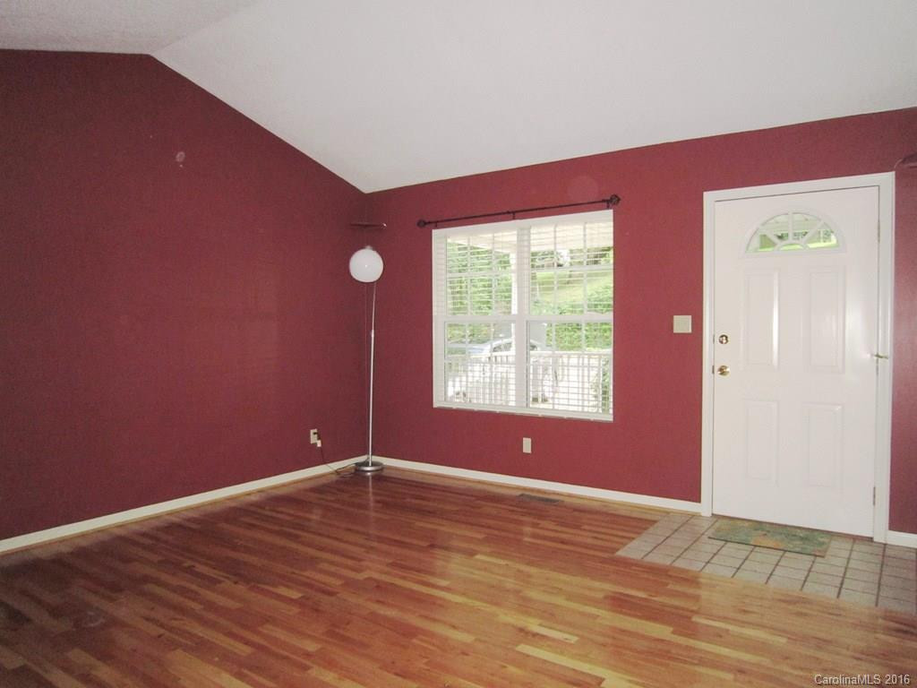 3 Franklin Place - Photo 2