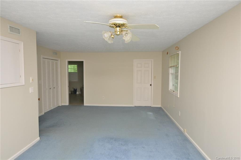 111 Boyd Drive - Photo 13