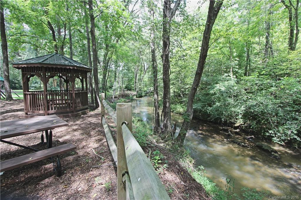 512 Sweetbriar Road - Photo 19