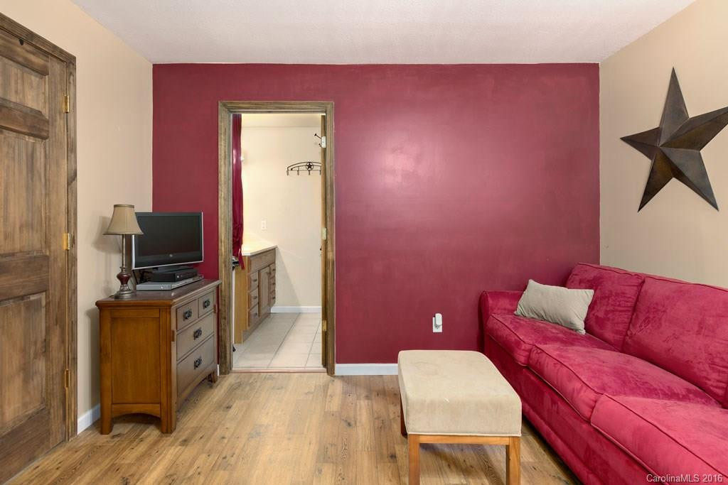1747 Secluded Valley Road - Photo 19