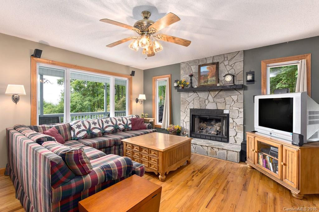 1747 Secluded Valley Road - Photo 6
