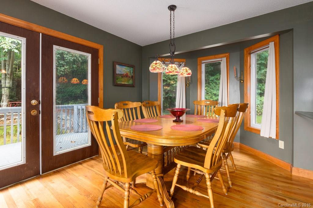1747 Secluded Valley Road - Photo 9