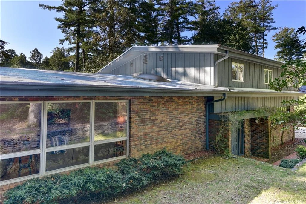 208 North Shore Drive