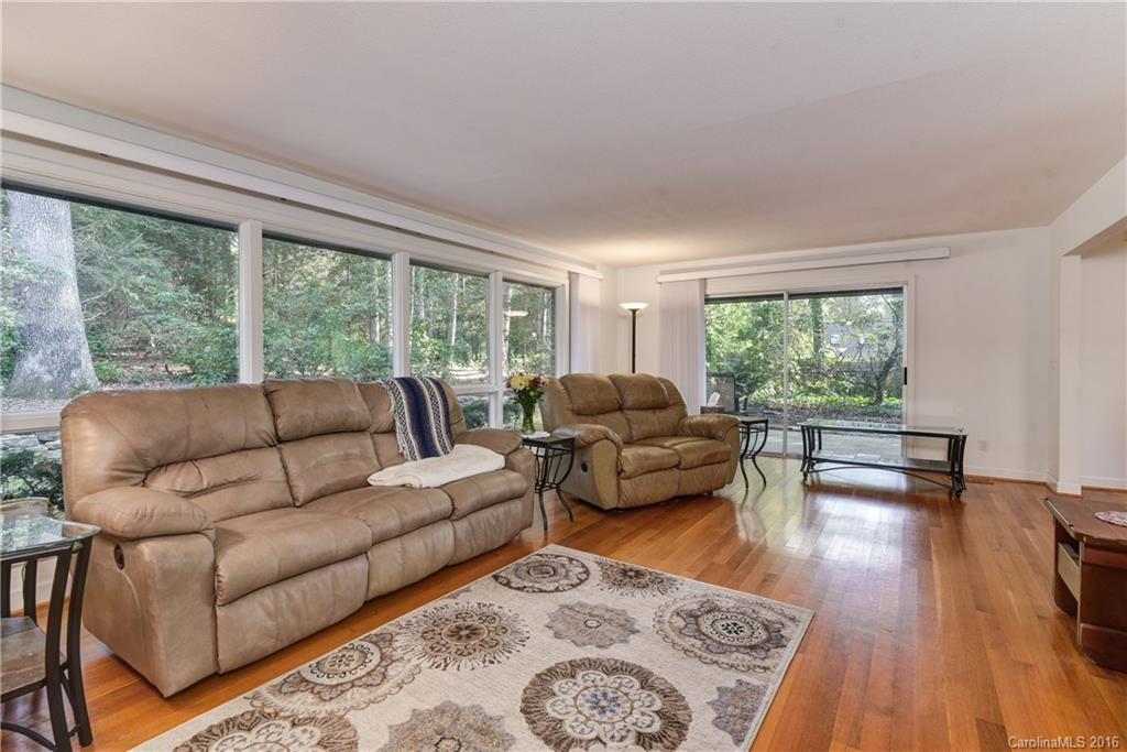 208 North Shore Drive - Photo 4