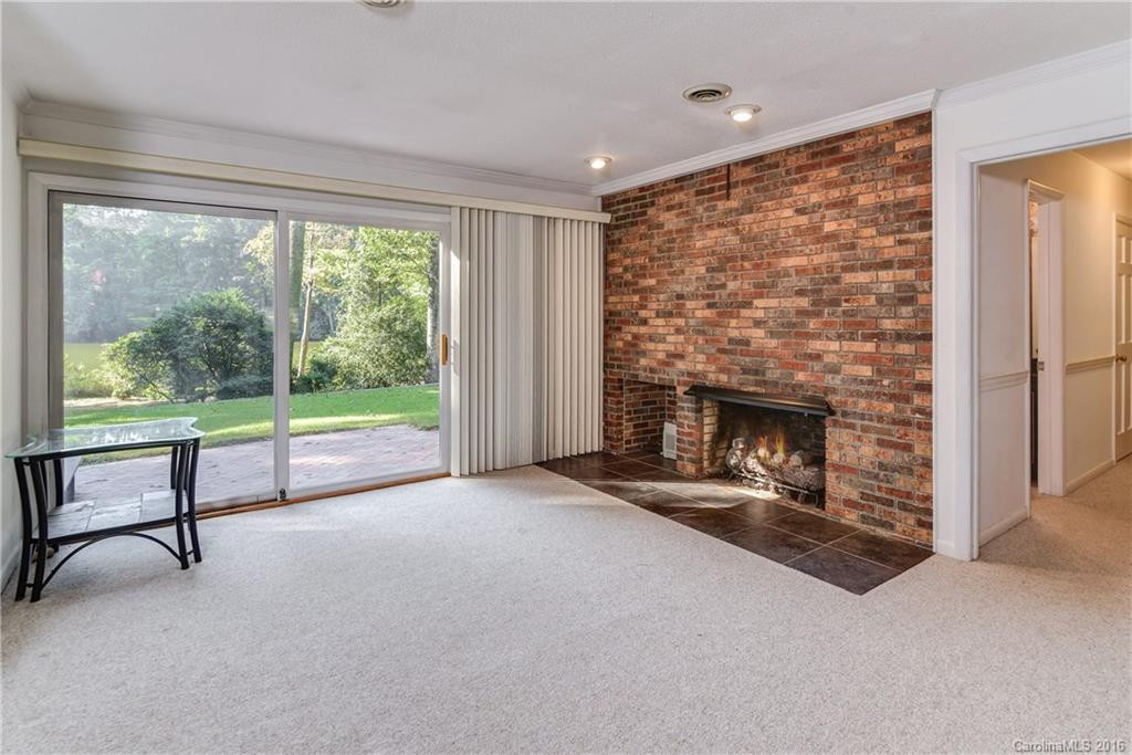 208 North Shore Drive - Photo 10
