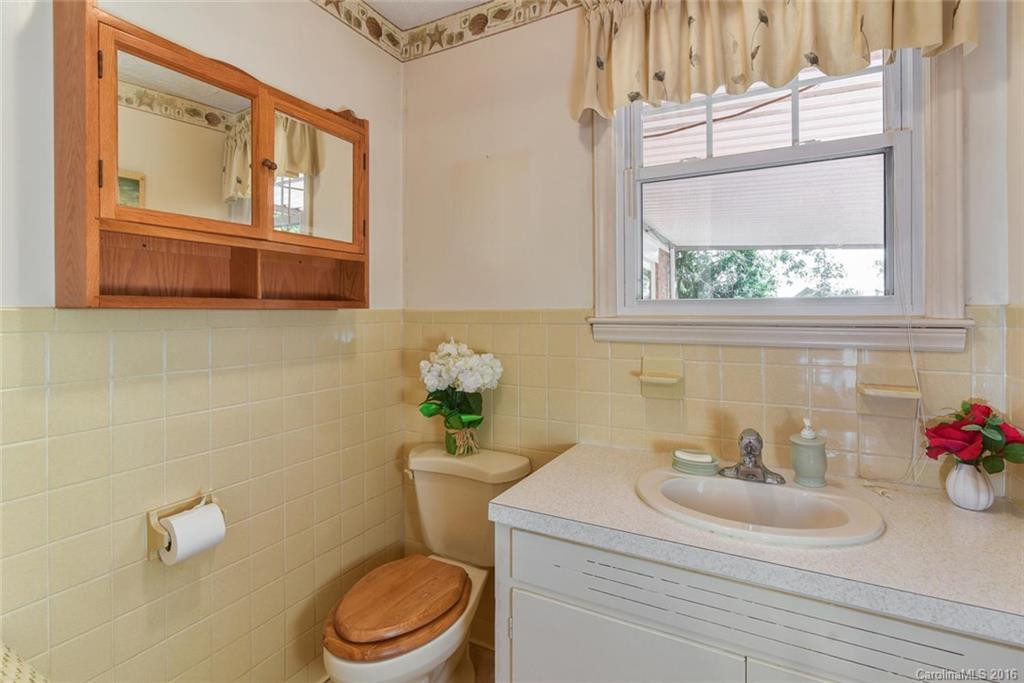 114 Brucemont Circle - Photo 11