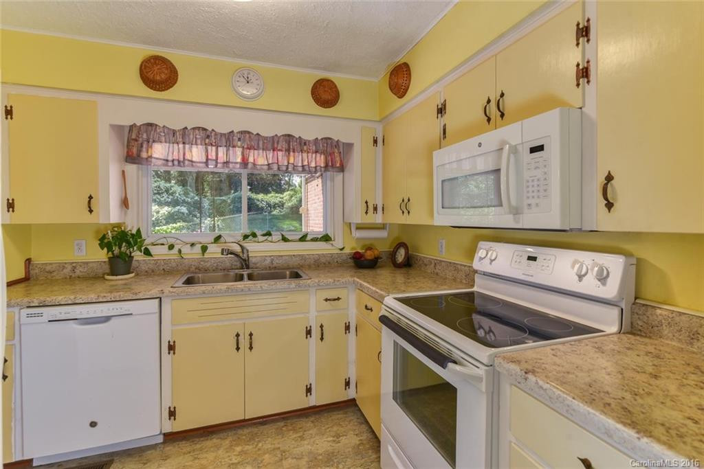 114 Brucemont Circle - Photo 8