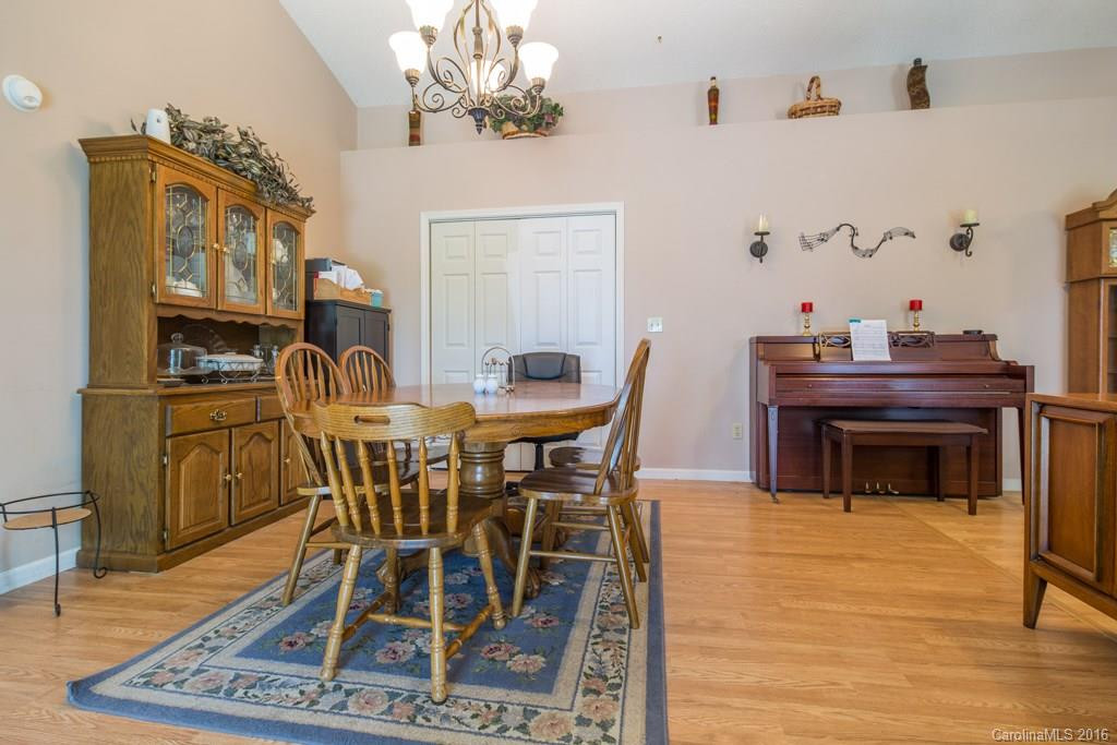 201 Forest Park Drive - Photo 10