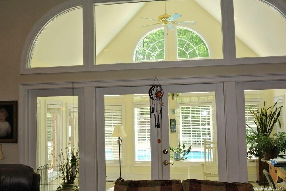 452 Chisholm Trail - Photo 8
