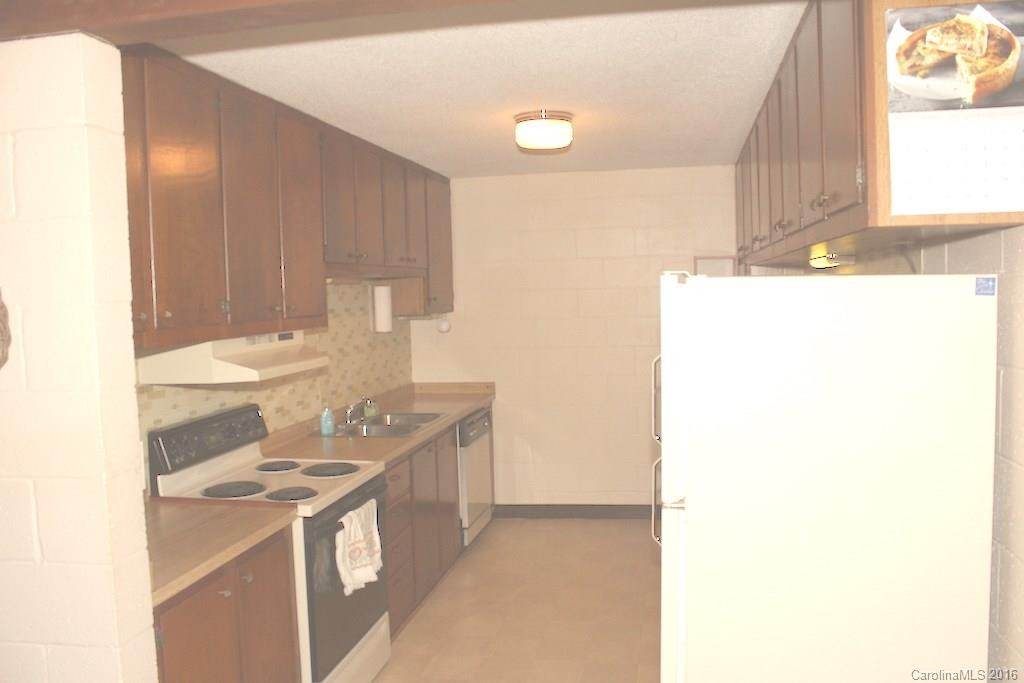 5269 US 221 Highway - Photo 11