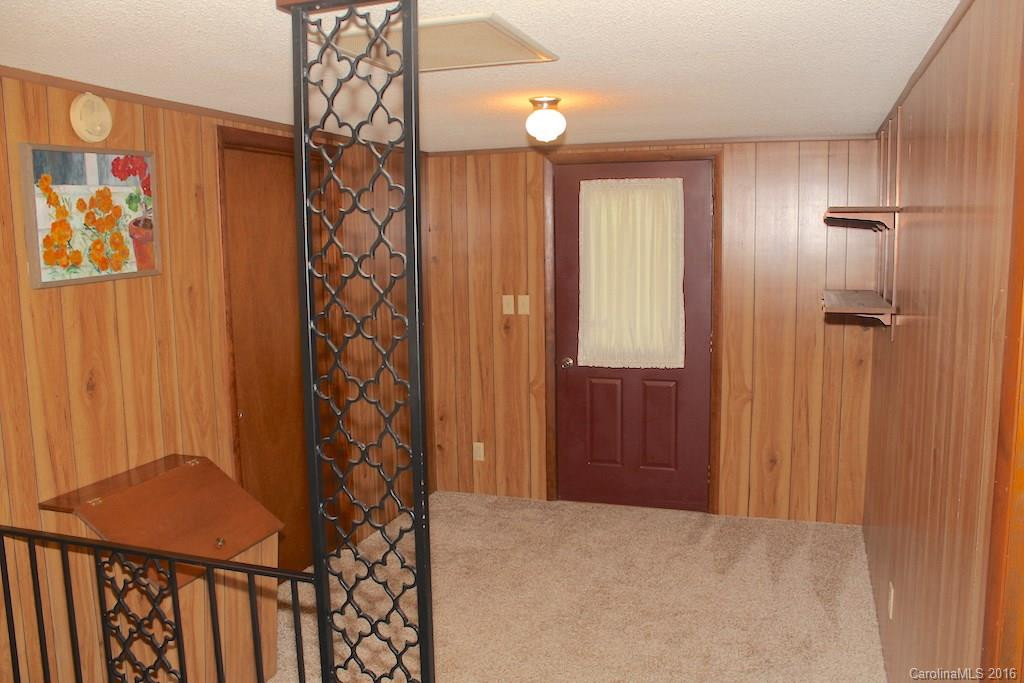 5269 US 221 Highway - Photo 15