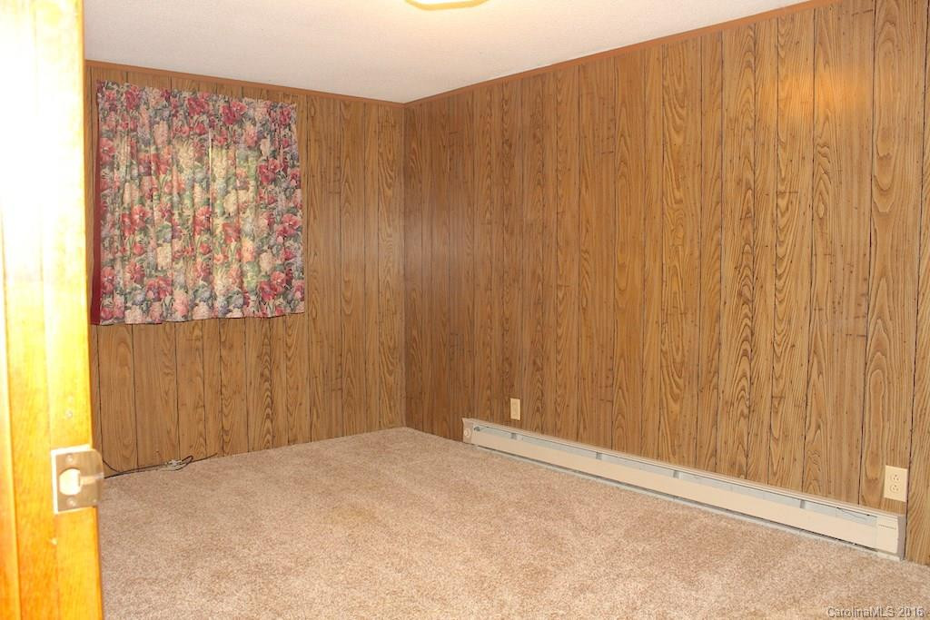 5269 US 221 Highway - Photo 16