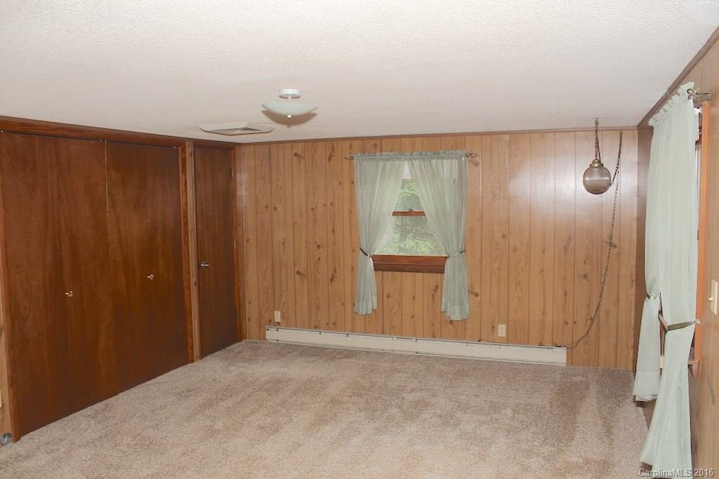 5269 US 221 Highway - Photo 17