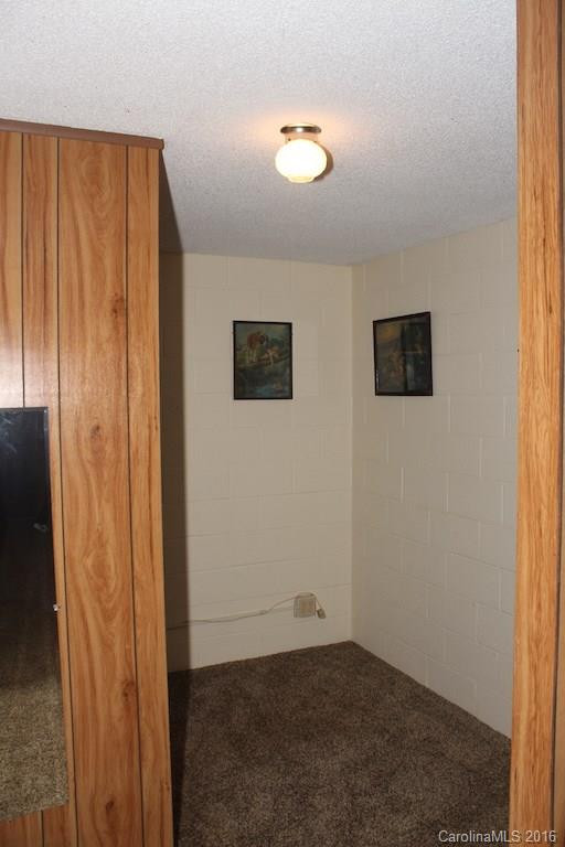 5269 US 221 Highway - Photo 9