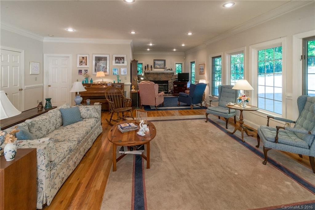 160 Pearson Lane - Photo 4