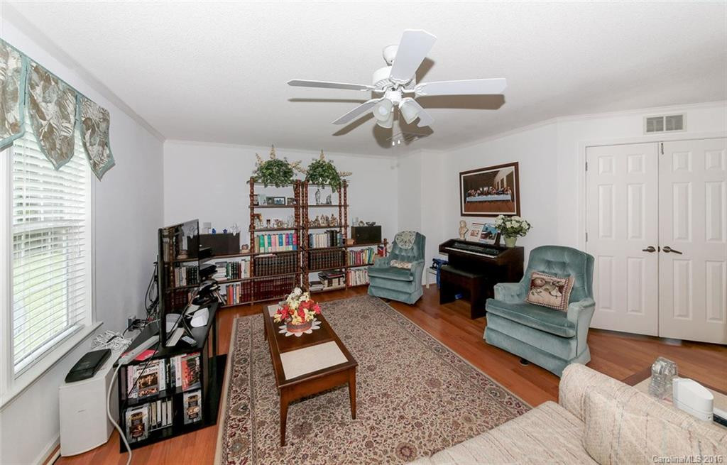 114 Chelsea Nix Lane - Photo 12