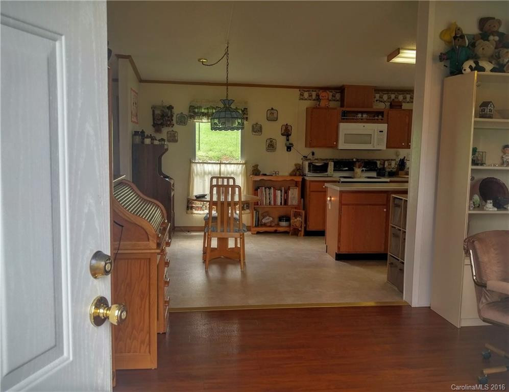 203 Wimbledon Court - Photo 3
